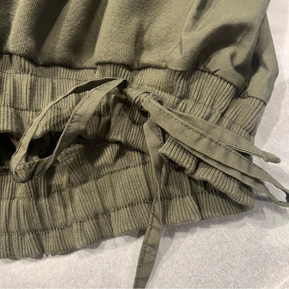 Zara Army Green Pleated Crop Sweatshirt Sz-M - Picture 2 of 8